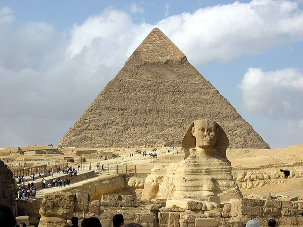 Pharaoh Khafre trị vì từ năm 2520 đến 2494 trước Công nguyên