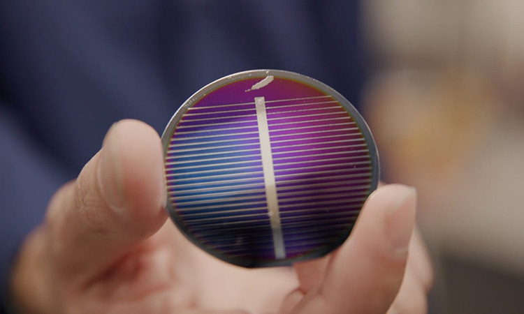 Nguyên mẫu pin Mặt Trời chế tạo từ vật liệu mô phỏng đất Mặt Trăng
